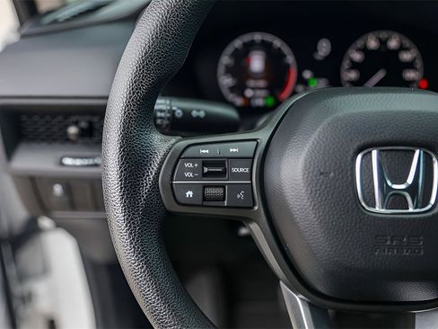 Used 2025 Honda CR-V EX image 11