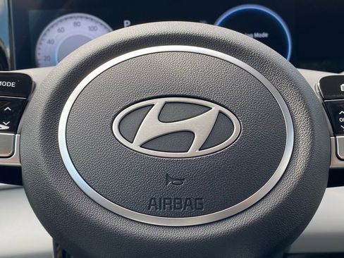 New 2026 Hyundai Elantra Limited FWD image 18
