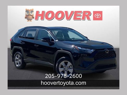 Used 2025 Toyota RAV4 XLE w/ Convenience Package FWD image 1