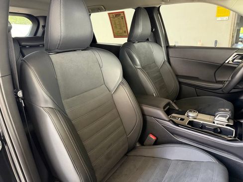 Used 2025 Mitsubishi Outlander SE FWD image 23