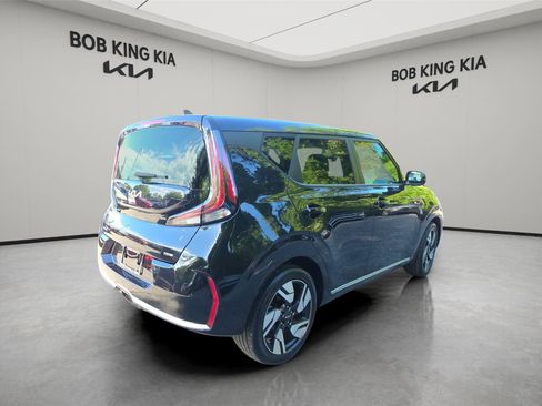 Used 2024 Kia Soul GT-Line FWD image 5