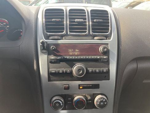 Used 2008 GMC Acadia SLE image 12