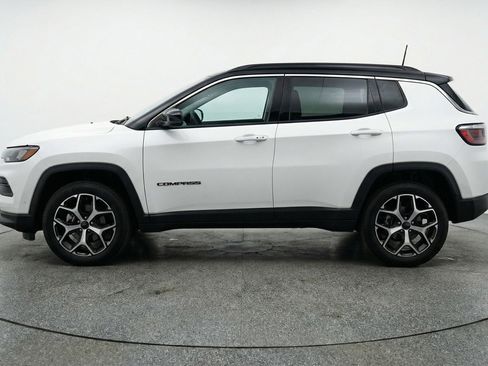 Used 2025 Jeep Compass Limited AWD/4WD image 5
