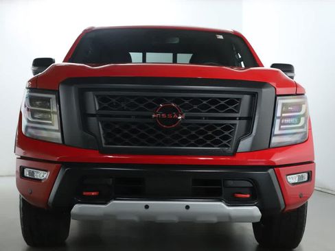 Used 2023 Nissan Titan PRO-4X w/ Pro-4x Convenience Package AWD/4WD image 5