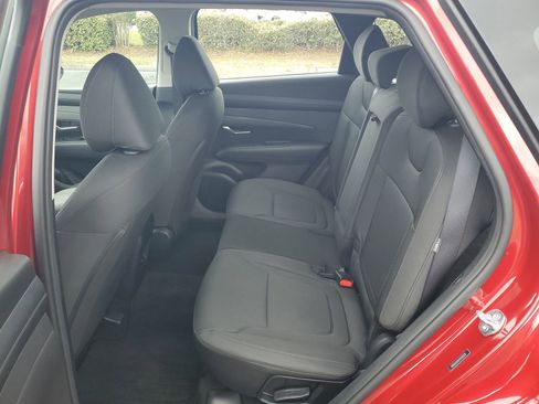 Used 2025 Hyundai Tucson SE FWD image 10