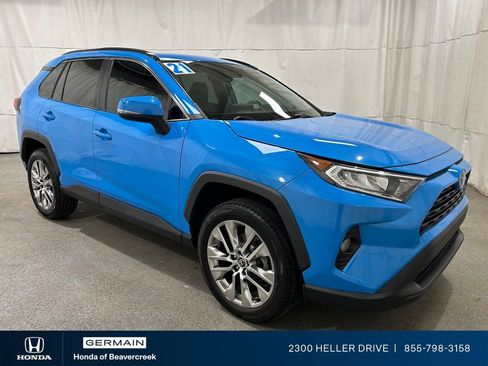 Used 2021 Toyota RAV4 XLE Premium image 1