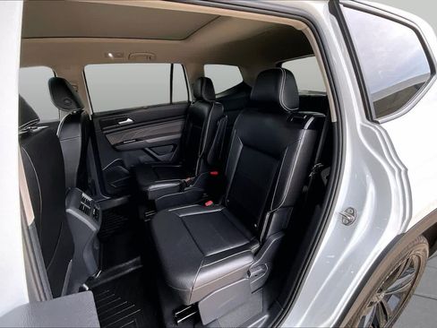 Used 2023 Volkswagen Atlas SEL R-Line AWD/4WD image 21