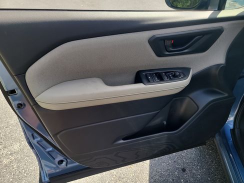 Used 2025 Subaru Forester AWD/4WD image 49