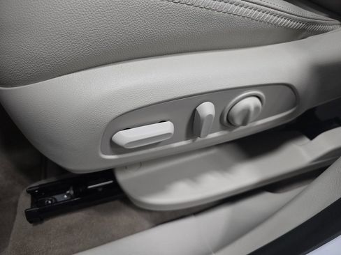 Used 2024 GMC Terrain Denali w/ Denali Premium Package image 35