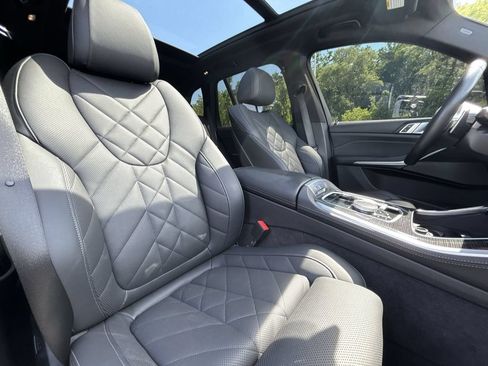 Used 2025 BMW X5 xDrive40i w/ M Sport Package AWD/4WD image 28