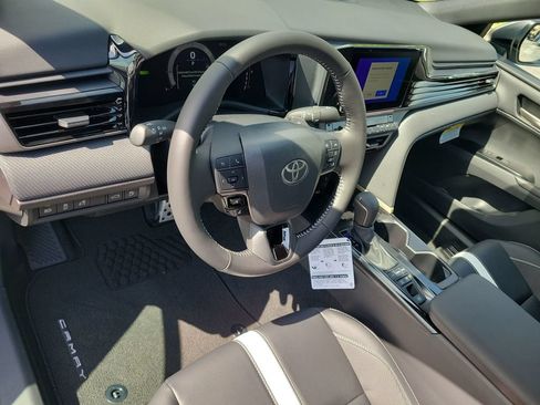 New 2026 Toyota Camry SE w/ Convenience Package FWD image 7