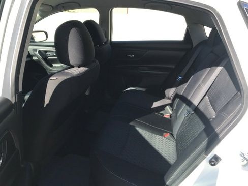 Used 2016 Nissan Altima 2.5 S w/ Power Driver Seat Package image 8