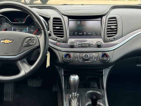 Used 2016 Chevrolet Impala LT FWD image 12