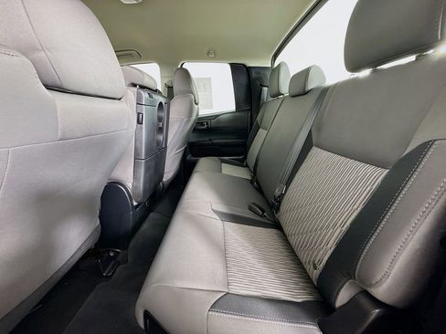 Used 2017 Toyota Tundra SR image 24
