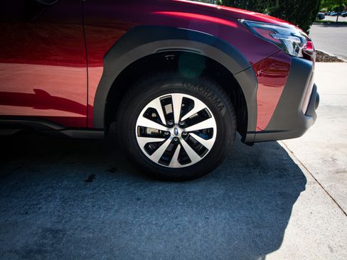 Used 2025 Subaru Outback Premium image 13