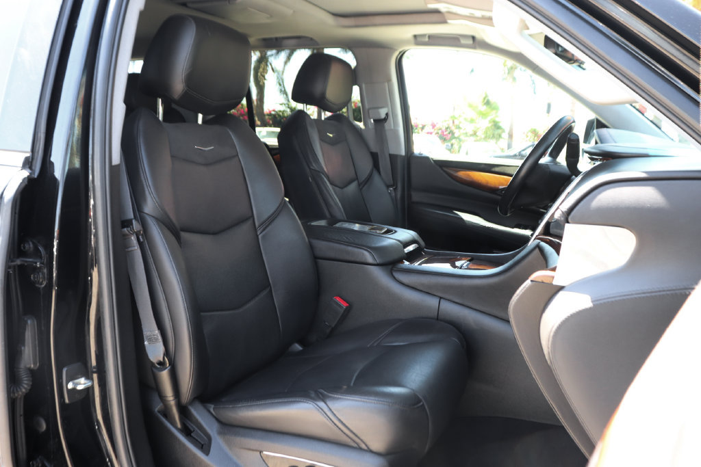 Used 2017 Cadillac Escalade Luxury AWD/4WD image 50