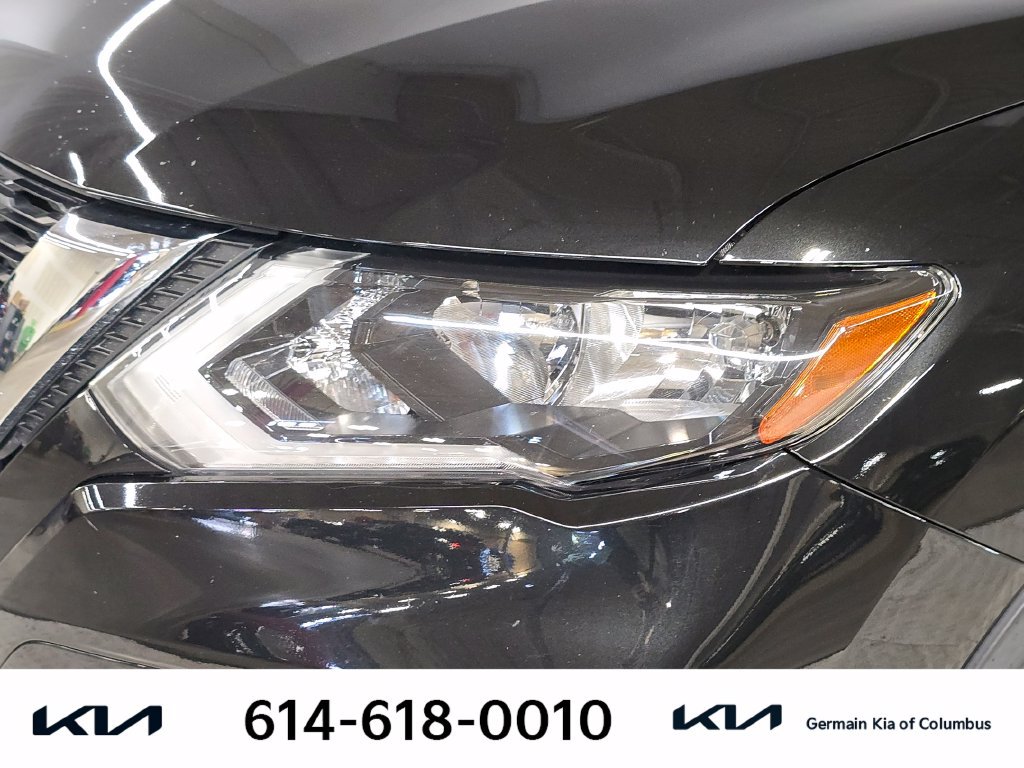 Used 2019 Nissan Rogue SV AWD/4WD image 14