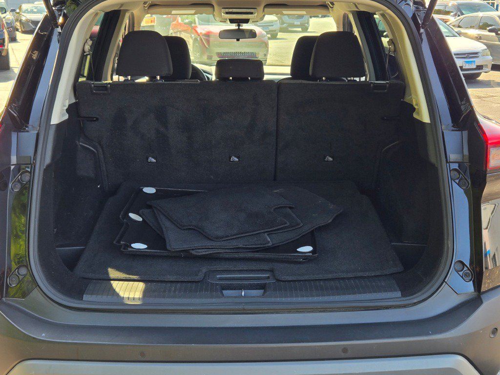 Used 2023 Nissan Rogue SV FWD image 13