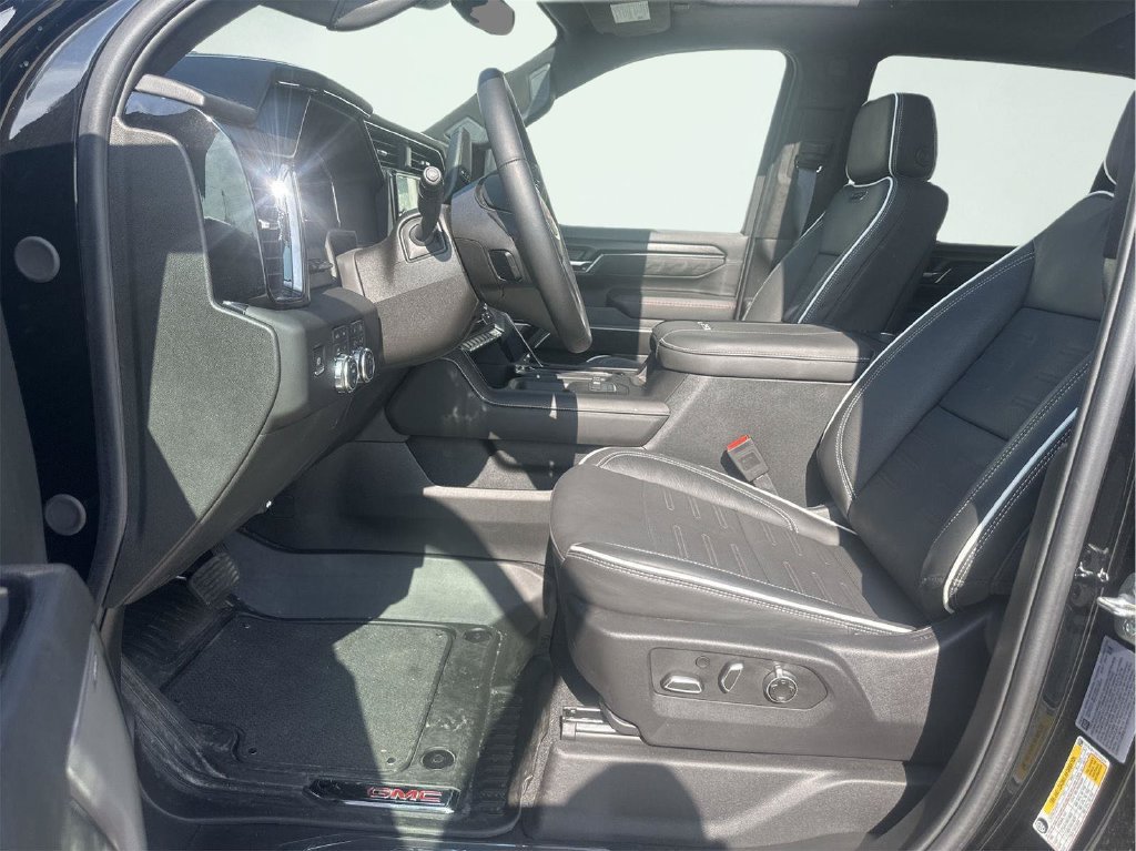 Used 2025 GMC Sierra 2500 AT4X AWD/4WD image 28
