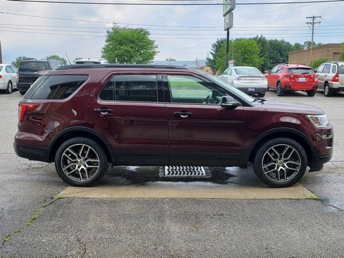 Used 2019 Ford Explorer Sport w/ Equipment Group 401A AWD/4WD image 7