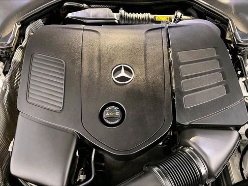 Used 2022 Mercedes-Benz C 300 4MATIC Sedan image 31