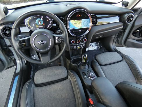 Used 2022 MINI Cooper SE image 42