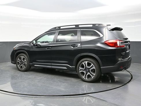 Used 2023 Subaru Ascent Limited image 4