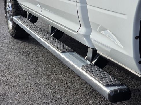 Used 2024 RAM 2500 Tradesman w/ Chrome Appearance Group image 11