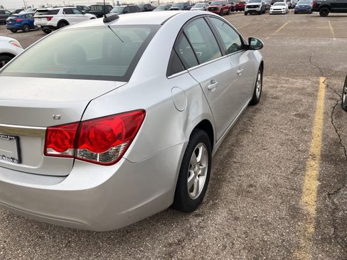 Used 2016 Chevrolet Cruze LT image 17