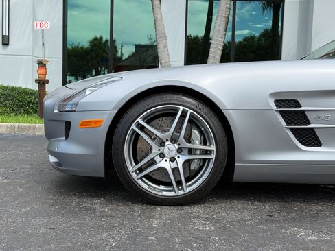 Used 2012 Mercedes-Benz SLS AMG Coupe image 15