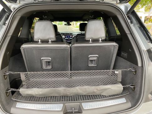 Used 2024 Cadillac XT6 Premium Luxury AWD/4WD image 6