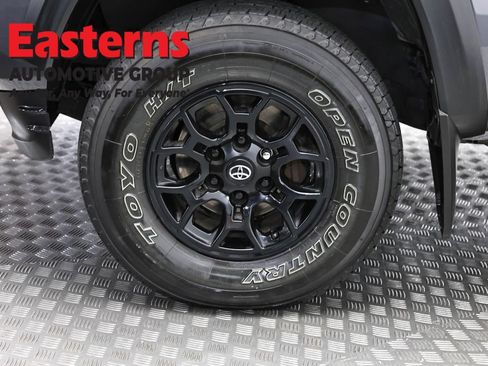 Used 2021 Toyota Tacoma SR w/ SX Package AWD/4WD image 31