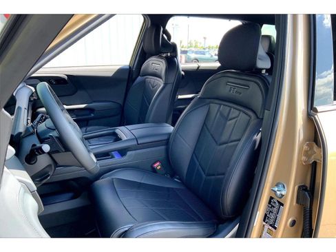 Used 2027 Kia Telluride SX X-Line w/ Towing Package AWD/4WD image 22