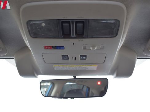 Used 2017 Subaru Crosstrek 2.0i Limited image 15