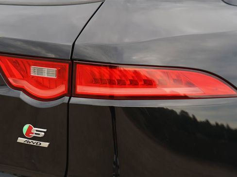 Used 2020 Jaguar F-PACE S AWD/4WD image 40