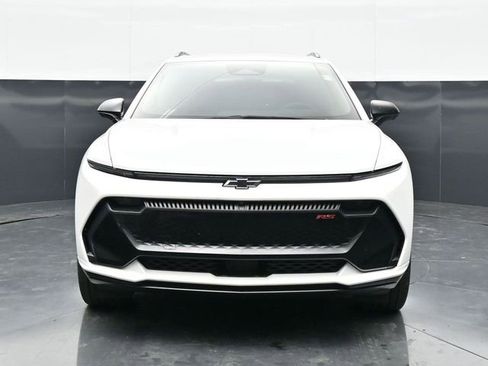 Used 2024 Chevrolet Equinox EV RS FWD image 2