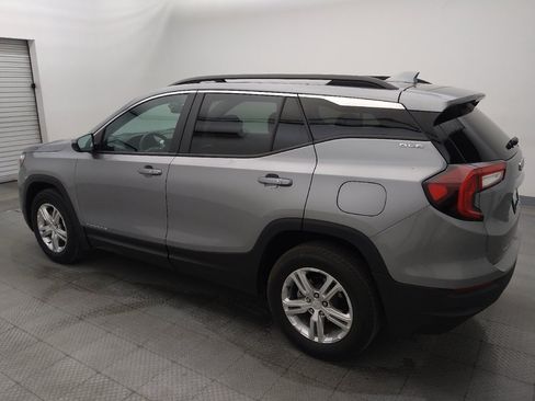 Used 2024 GMC Terrain SLE w/ Driver Convenience Package AWD/4WD image 3