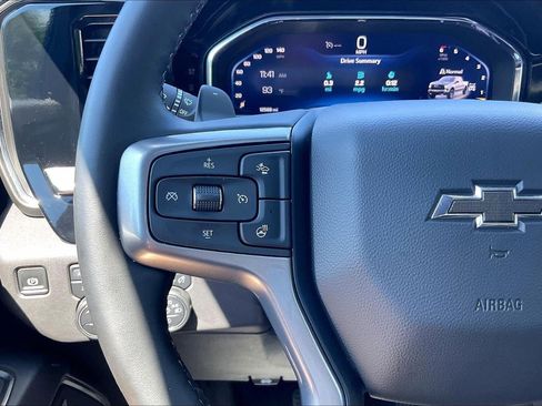 Used 2025 Chevrolet Silverado 1500 LT Trail Boss w/ LT Trail Boss Premium Package AWD/4WD image 19