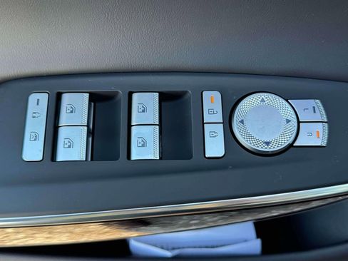New 2026 Genesis GV70 2.5T AWD/4WD image 12