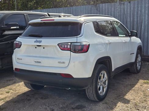 Certified 2024 Jeep Compass Latitude image 7