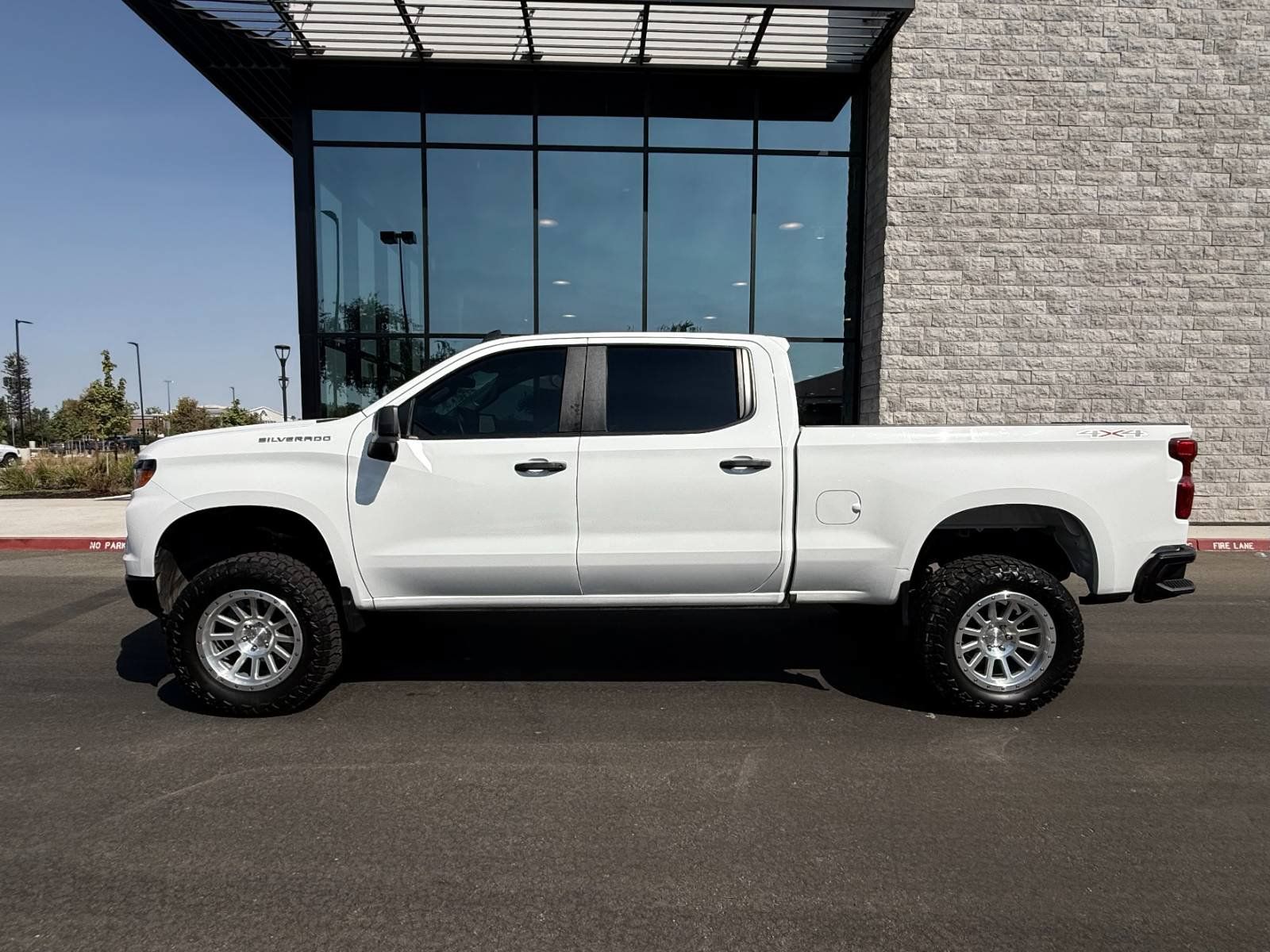 Used 2024 Chevrolet Silverado 1500 W/T w/ Trailering Package AWD/4WD image 12