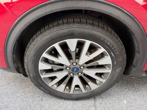 Certified 2020 Ford Escape Titanium AWD/4WD image 10