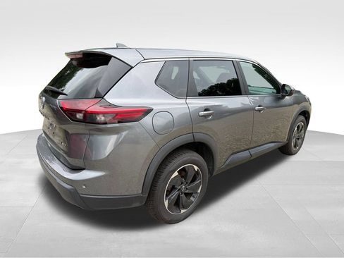 Used 2024 Nissan Rogue SV AWD/4WD image 6