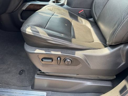 Used 2019 GMC Sierra 1500 SLT w/ SLT Premium Plus Package AWD/4WD image 17