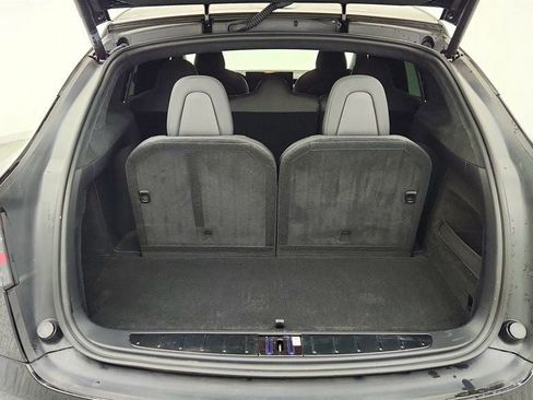 Used 2024 Tesla Model X image 27