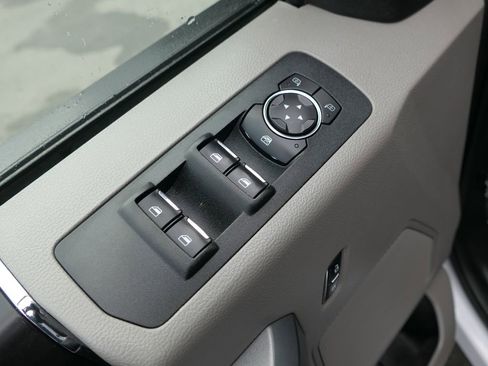 Used 2018 Ford F150 XLT image 15