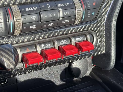 Used 2020 Ford Mustang Shelby GT500 w/ Technology Package image 23