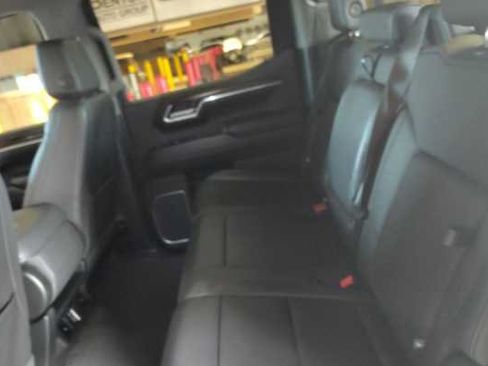 Used 2025 GMC Sierra 1500 SLT AWD/4WD image 7