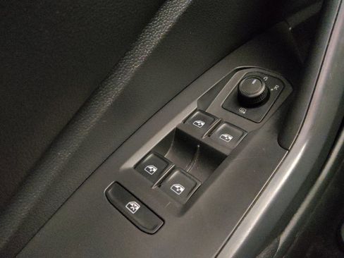 Used 2019 Volkswagen Jetta SEL FWD image 27