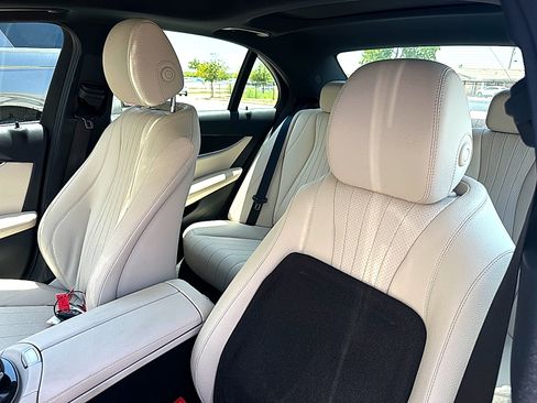Used 2020 Mercedes-Benz E 350 Sedan image 7